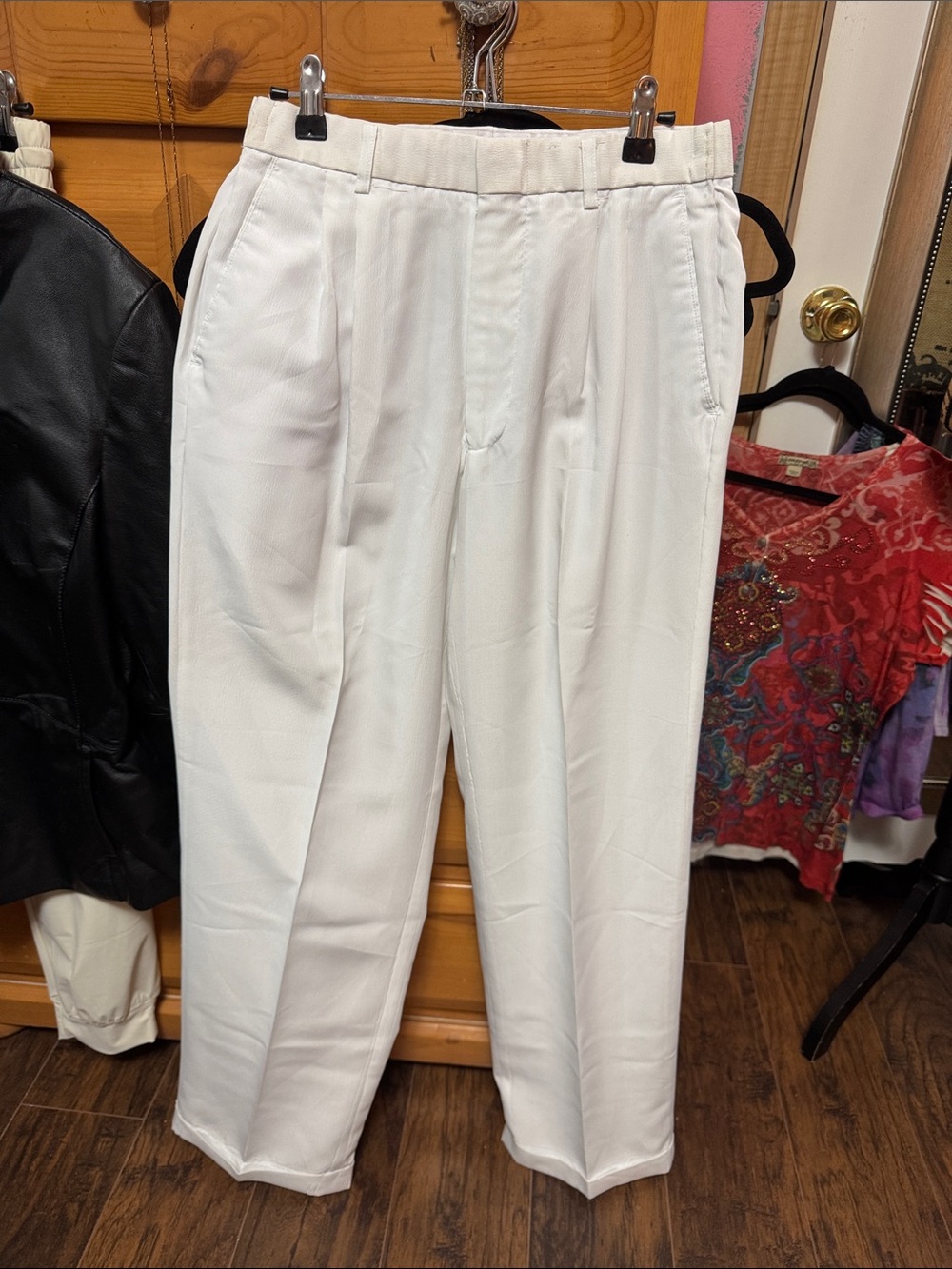Men's White Pleated Dress Pants - Tailored Formal Wear